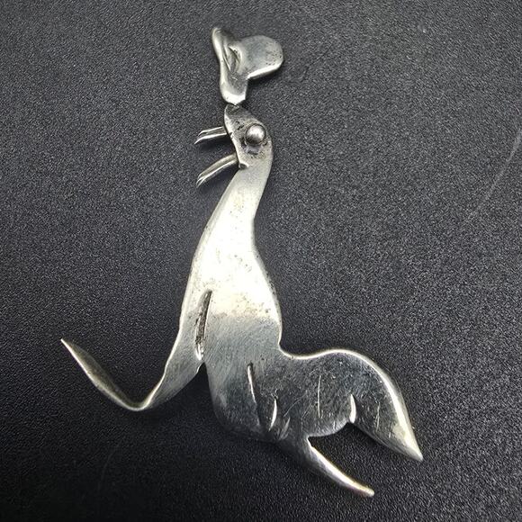 M Des C Jewelry - M des C Sterling Silver Seal Brooch Hat Trick Vintage